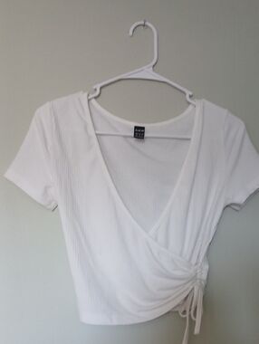 SHEIN White Ribbed Wrap Crop Top with Side Tie Size XS